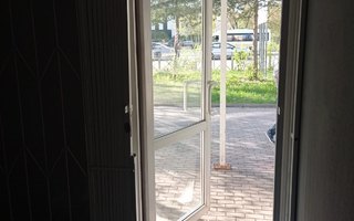решетчатая раздвижная дверь, модель ДМР - 40, в свернутом состоянии